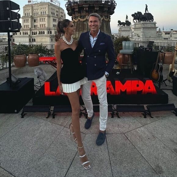 ZARA 2- Pack of pearl necklaces BLOGGERS FAV - Picture 7 of 15